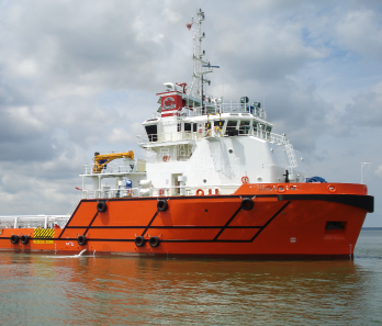 出售5442马力三用拖轮