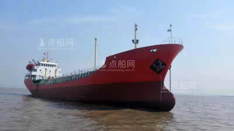 出售1911吨成品油船