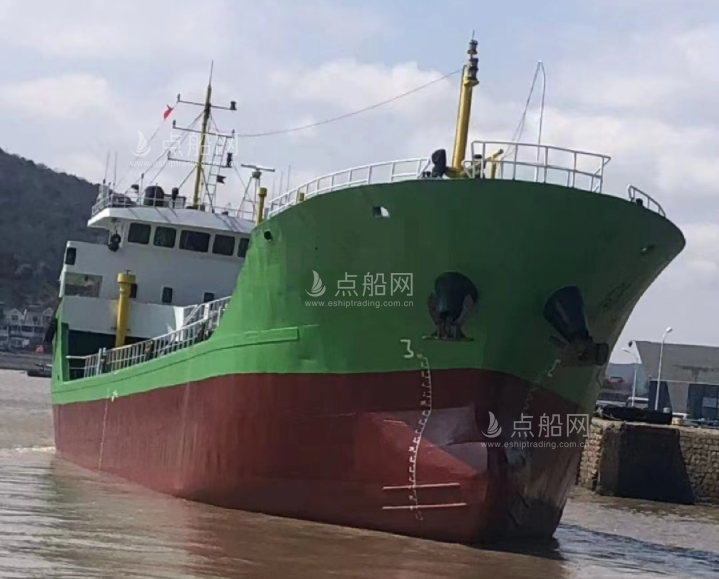 出售890吨加油船