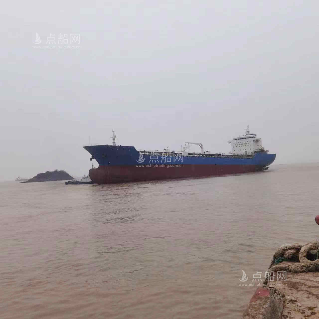 出售20000吨成品油船