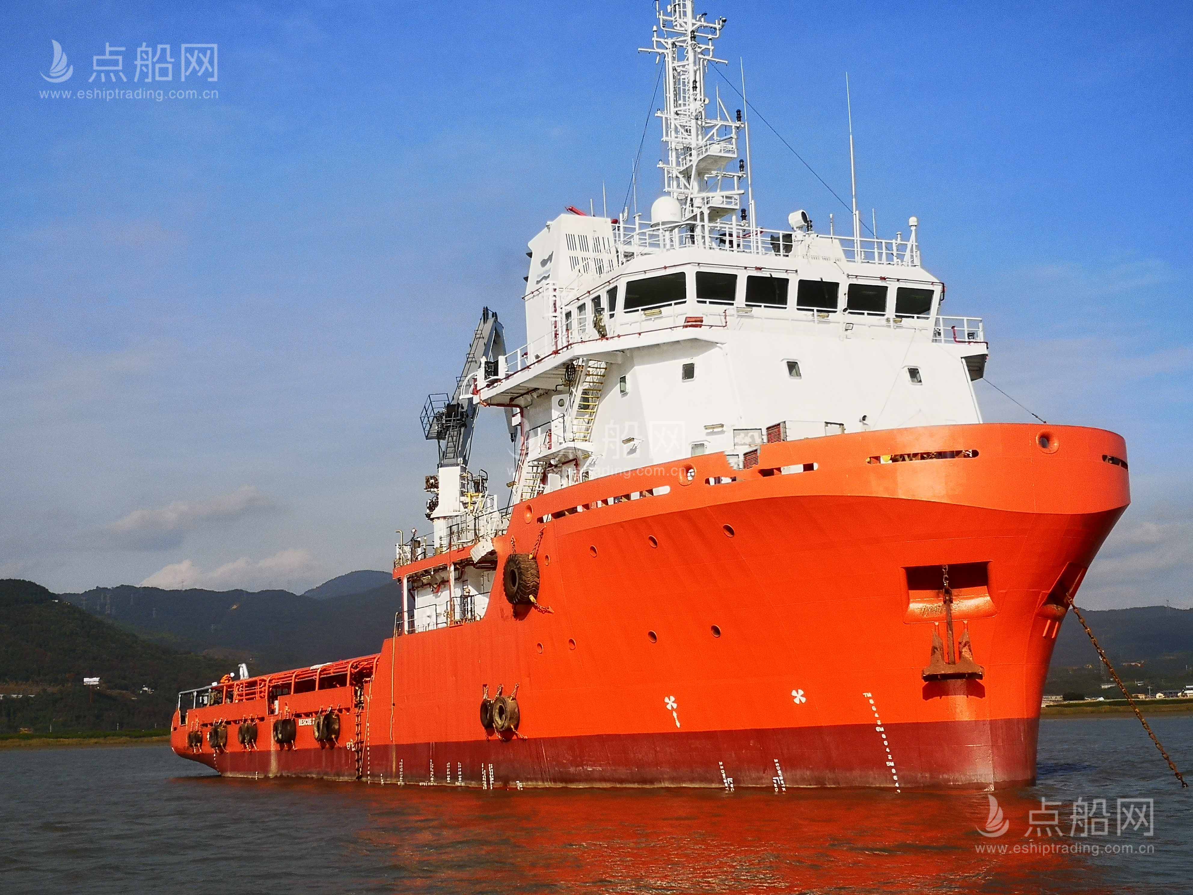 出售7752马力三用拖轮