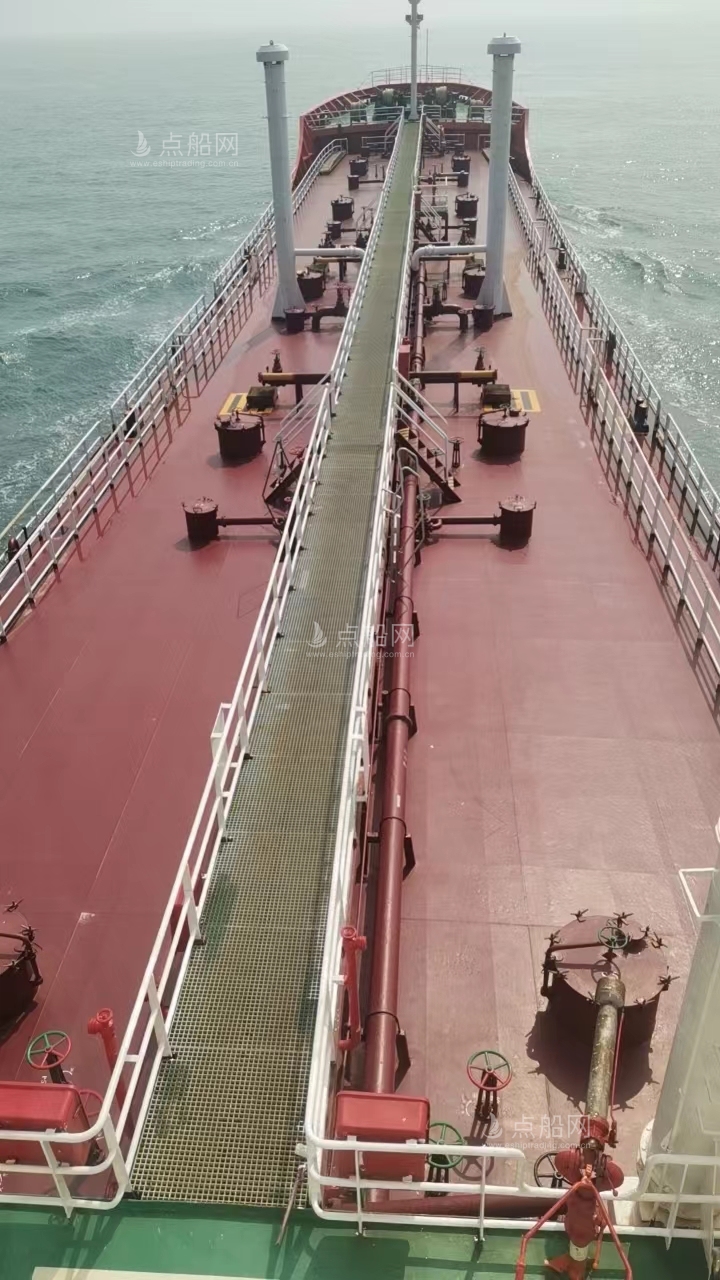 出售6613吨成品油船