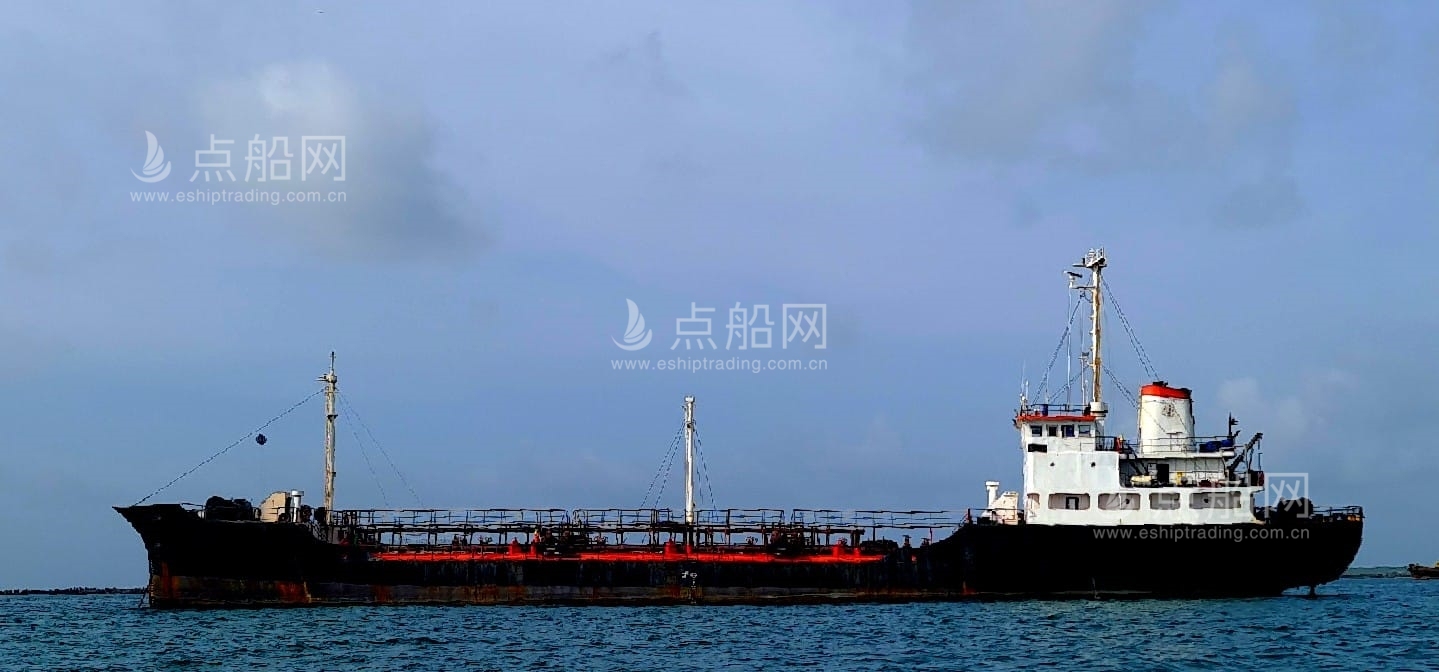 出售2313吨成品油船