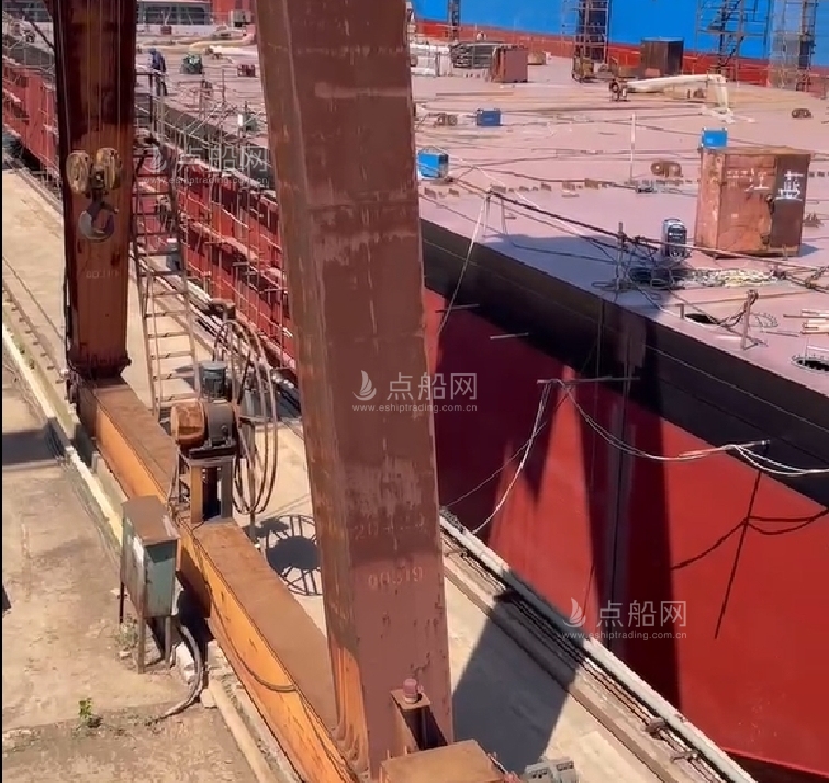 出售310尺无动力驳船
