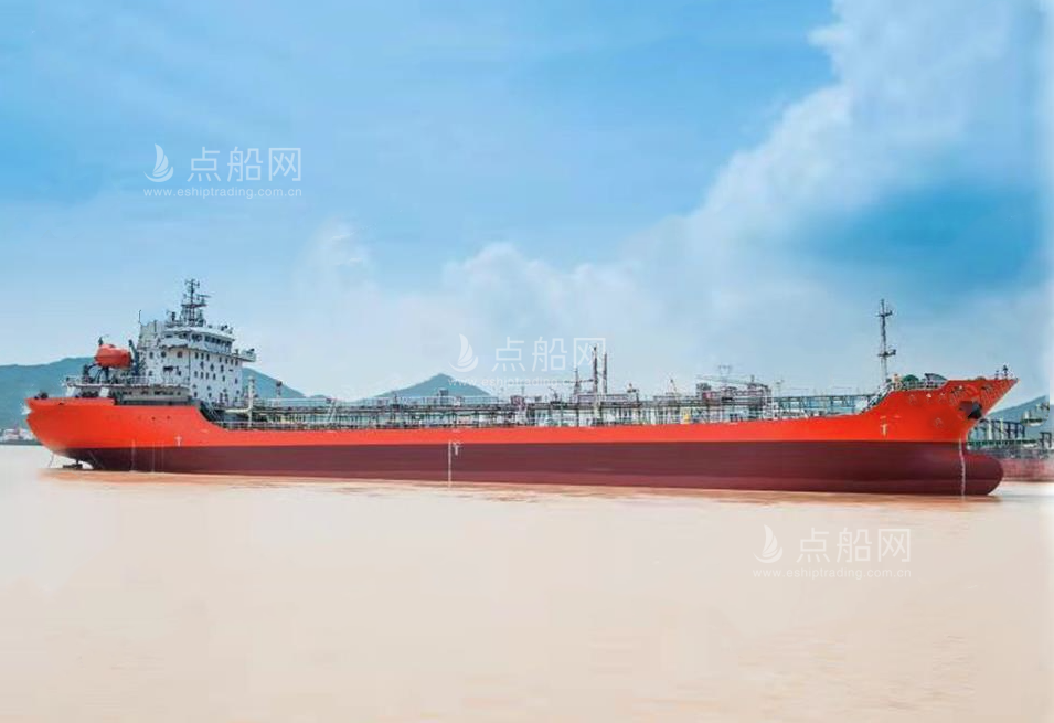出售9035吨成品油船