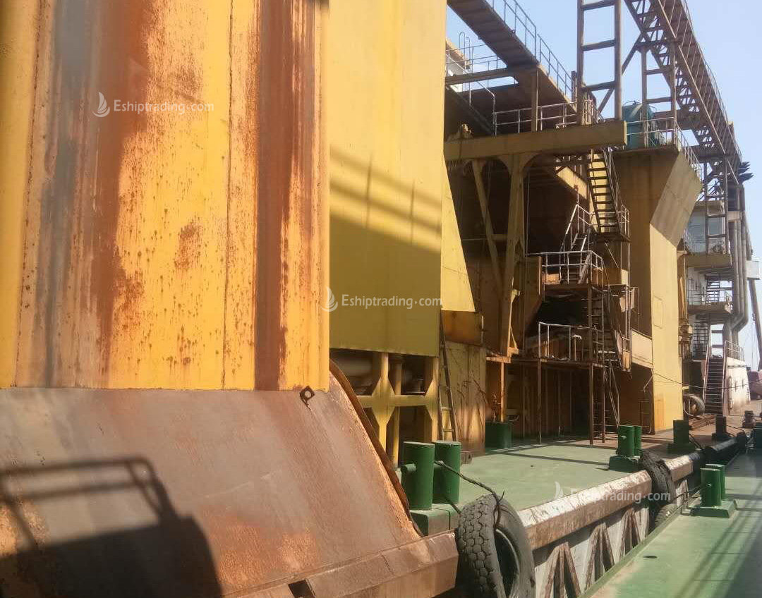 1700 T Self suction sand carrier For Sale