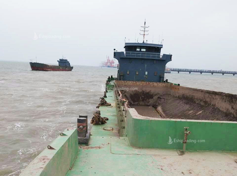 1800 m3 Split Hopper Barge For Sale