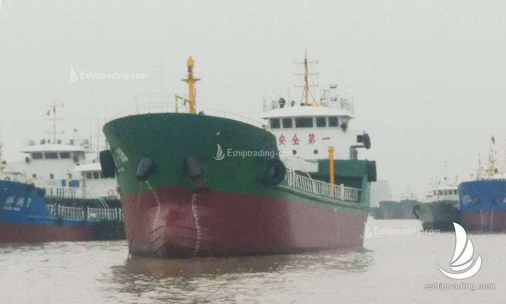 944 T Product Oil Tanker For Sale