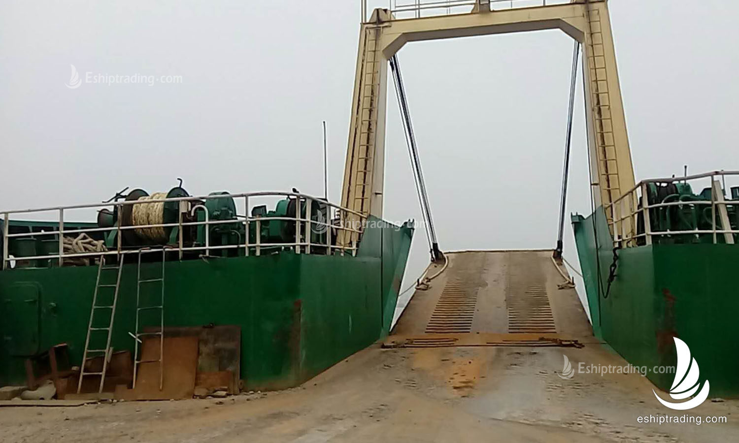 2800 T Deck Barge/LCT For Sale