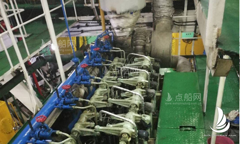 出售4930吨成品油船