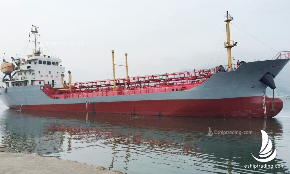 1339 T Product Oil Tanker For Sale
