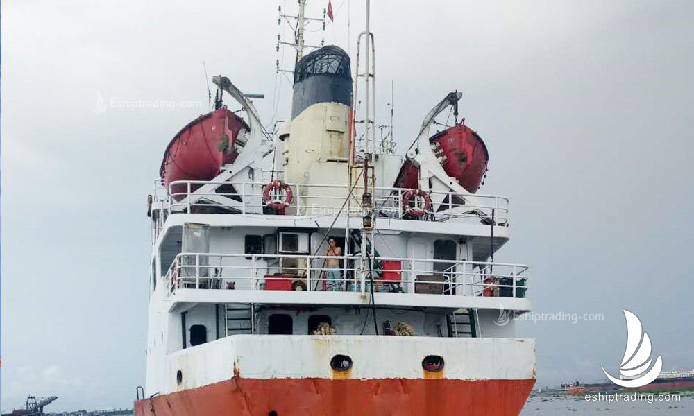 2400 T Product Oil Tanker For Sale