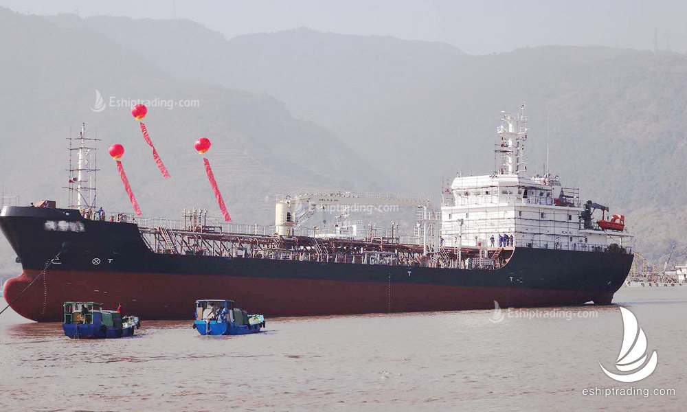 3500 T Product Oil Tanker For Sale