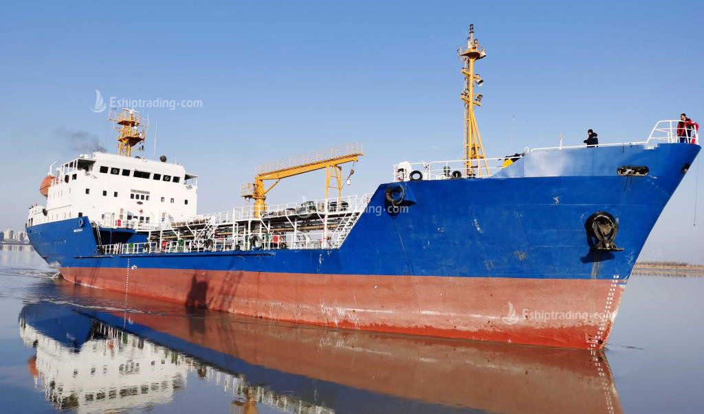 2666 T Product Oil Tanker For Sale