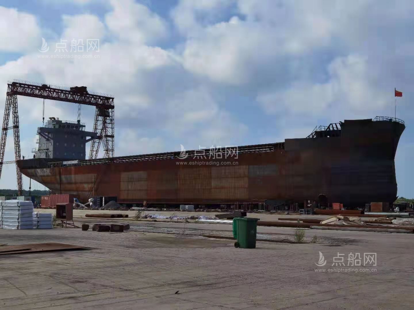 出售在建12000吨散货船