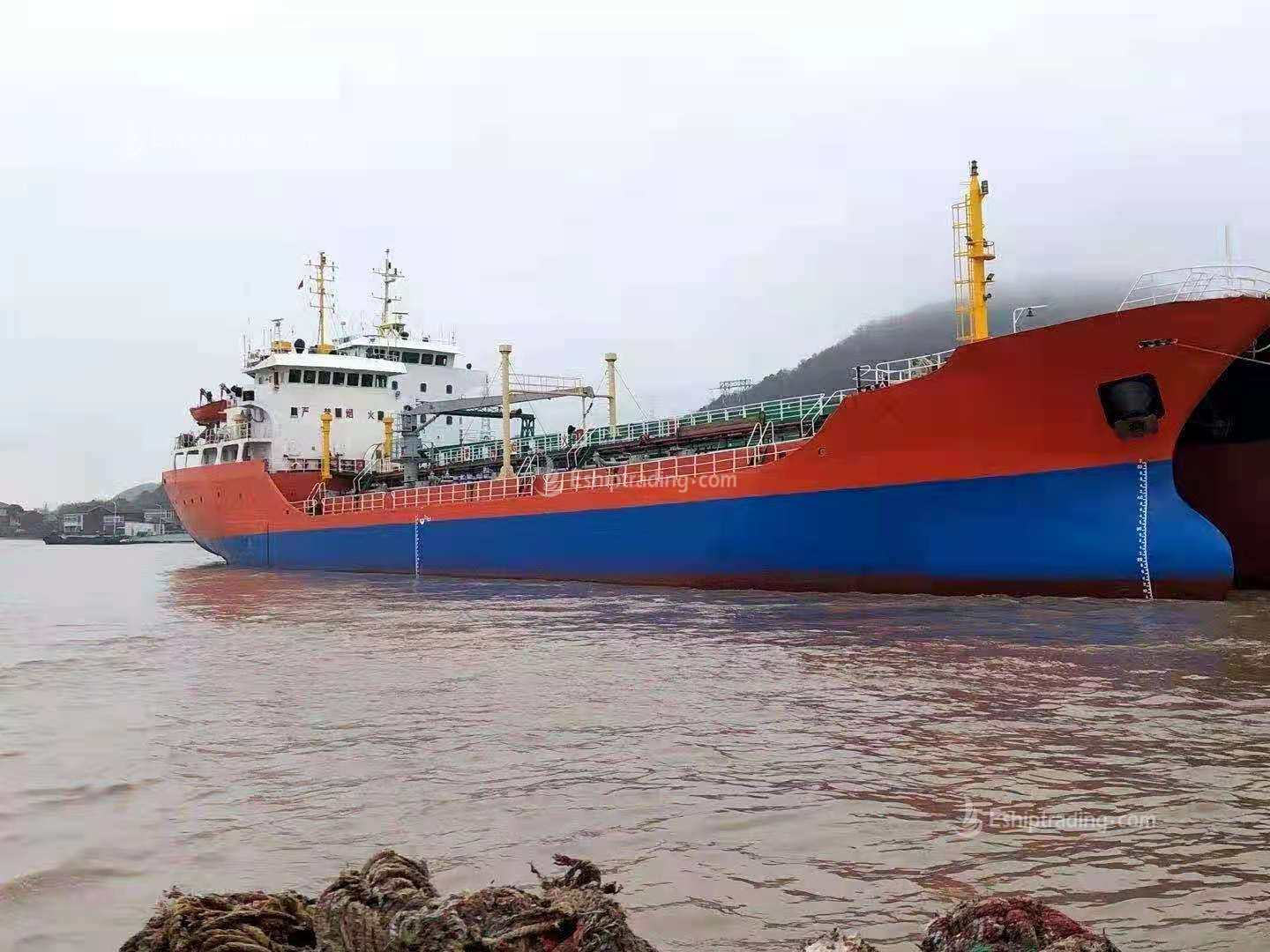 2354 T Product Oil Tanker For Sale