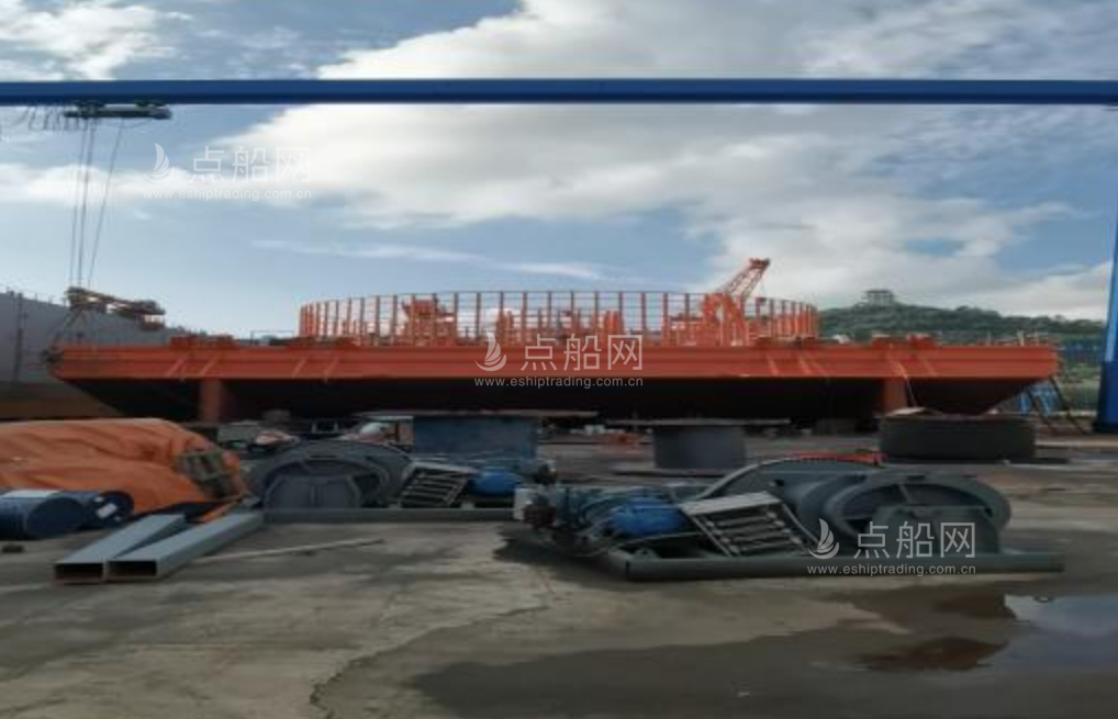 出售240尺无动力驳船