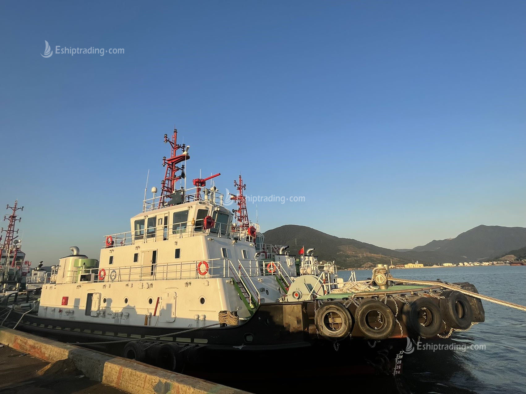 3200 PS Harbor Tug For Sale