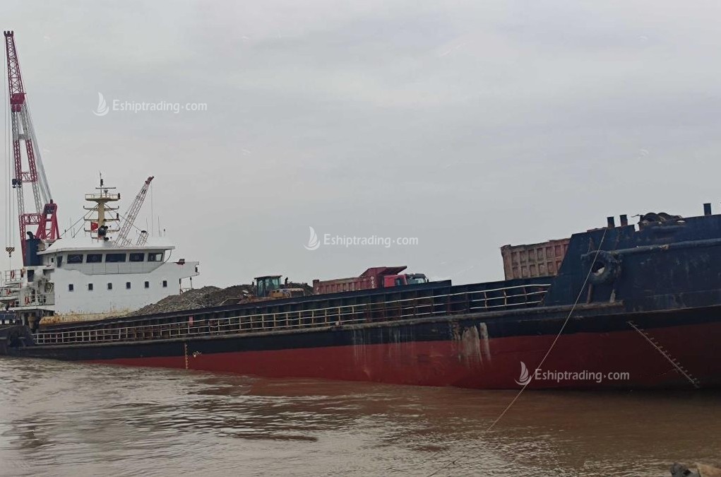 2870 T Deck Barge /LCT For Sale