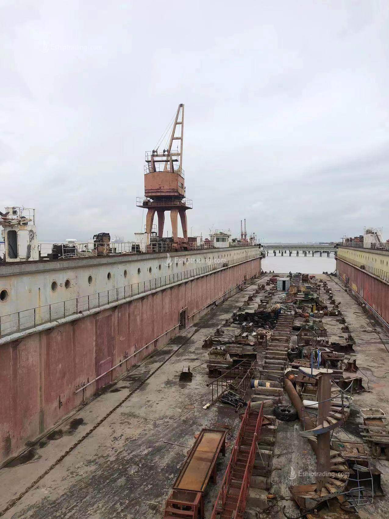 6500 T Floating Dock  For Sale