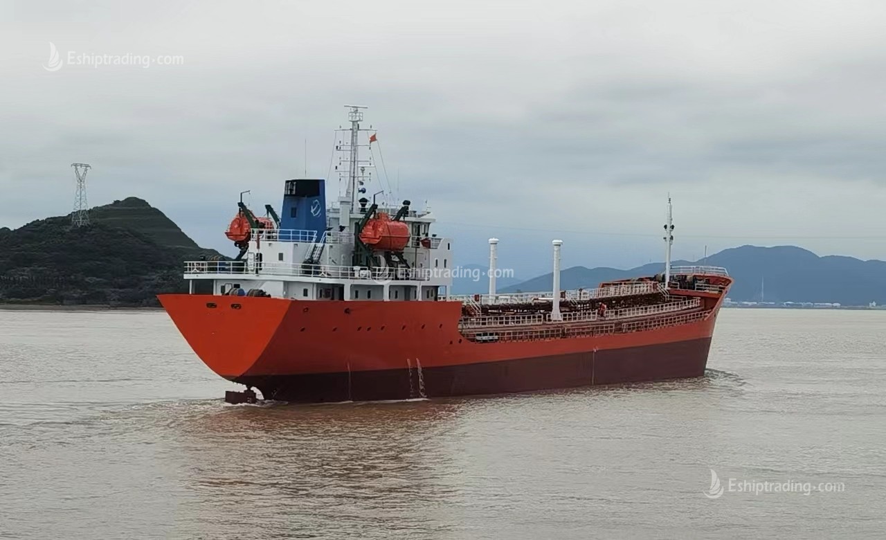 6612 T Product Oil Tanker For Sale