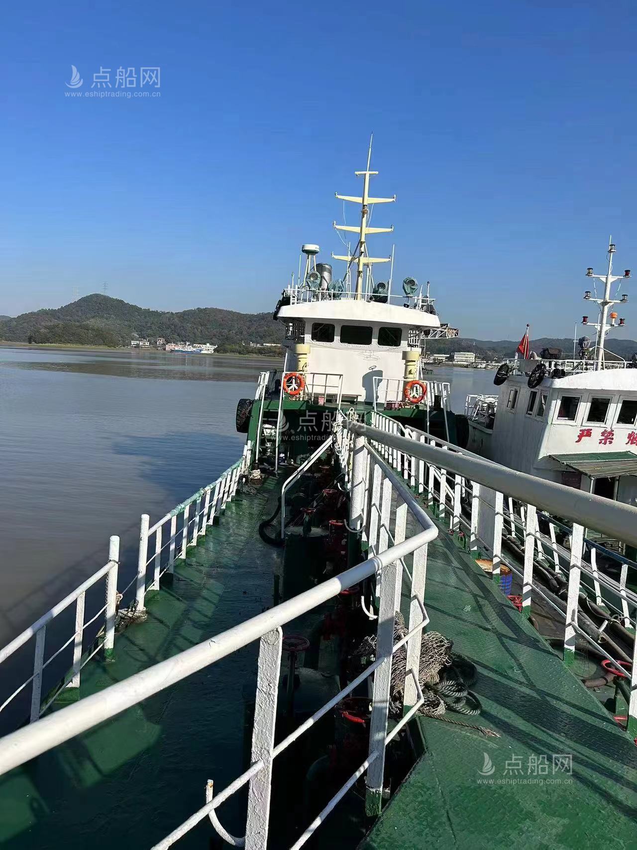 出售306吨加油船