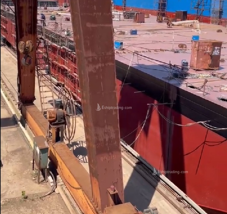 310 FT Non-self-propelled deck barge For Sale