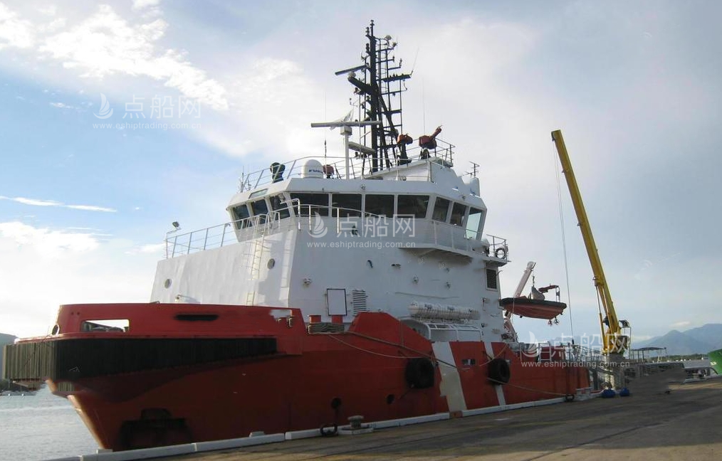 出售7100 马力三用拖轮