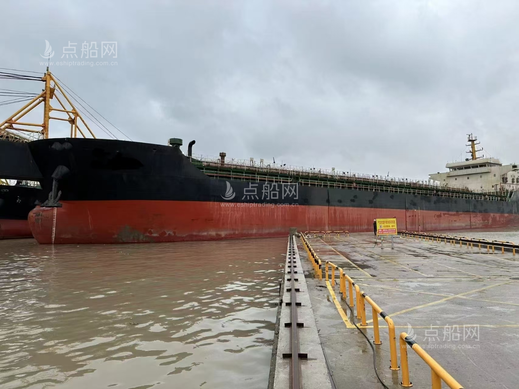 出售10600吨自吸自卸砂船