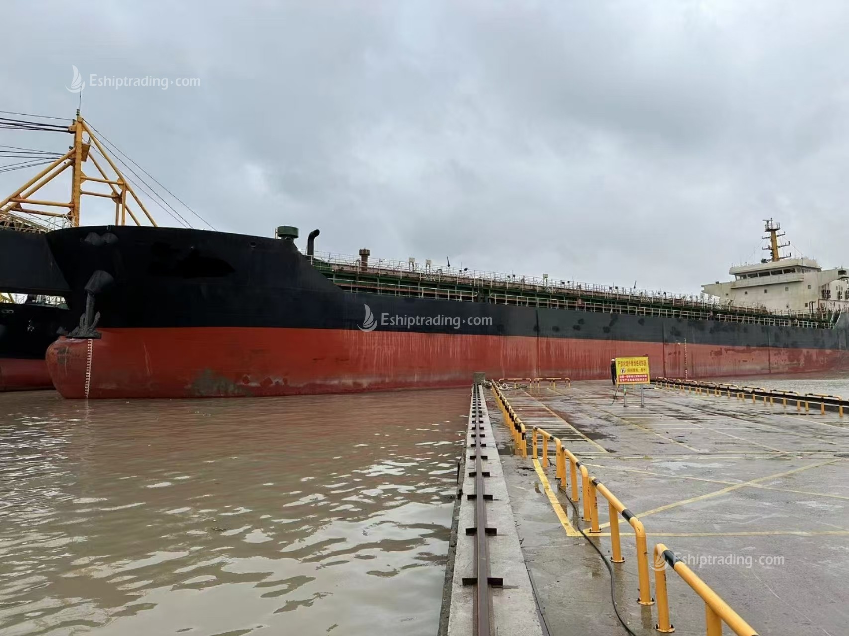 10600 T Self Suction-Unloading Sand Carrier  For Sale