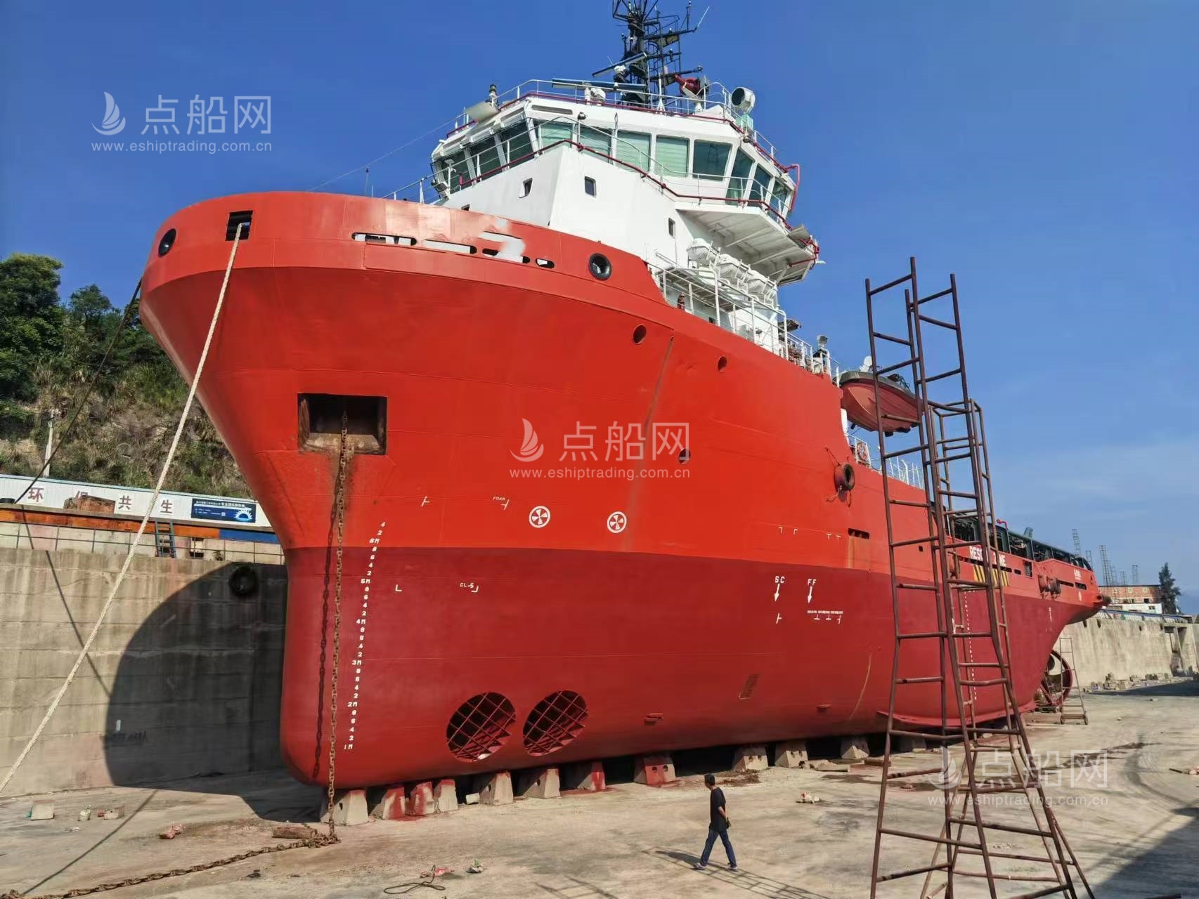 出售10800马力三用拖轮