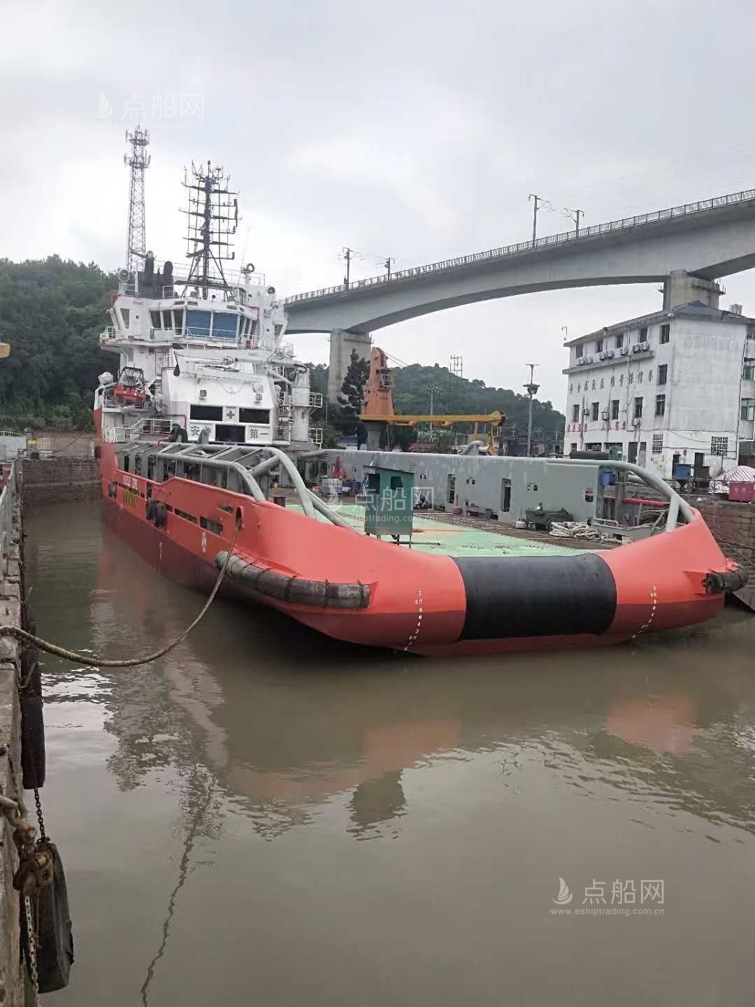 出售10800马力三用拖轮