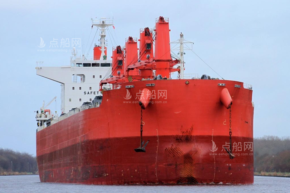 出售61400吨散货船