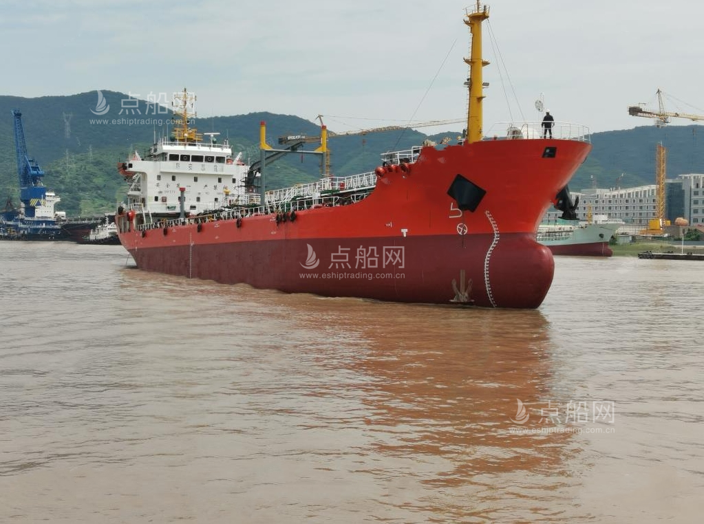 出售4559吨成品油船