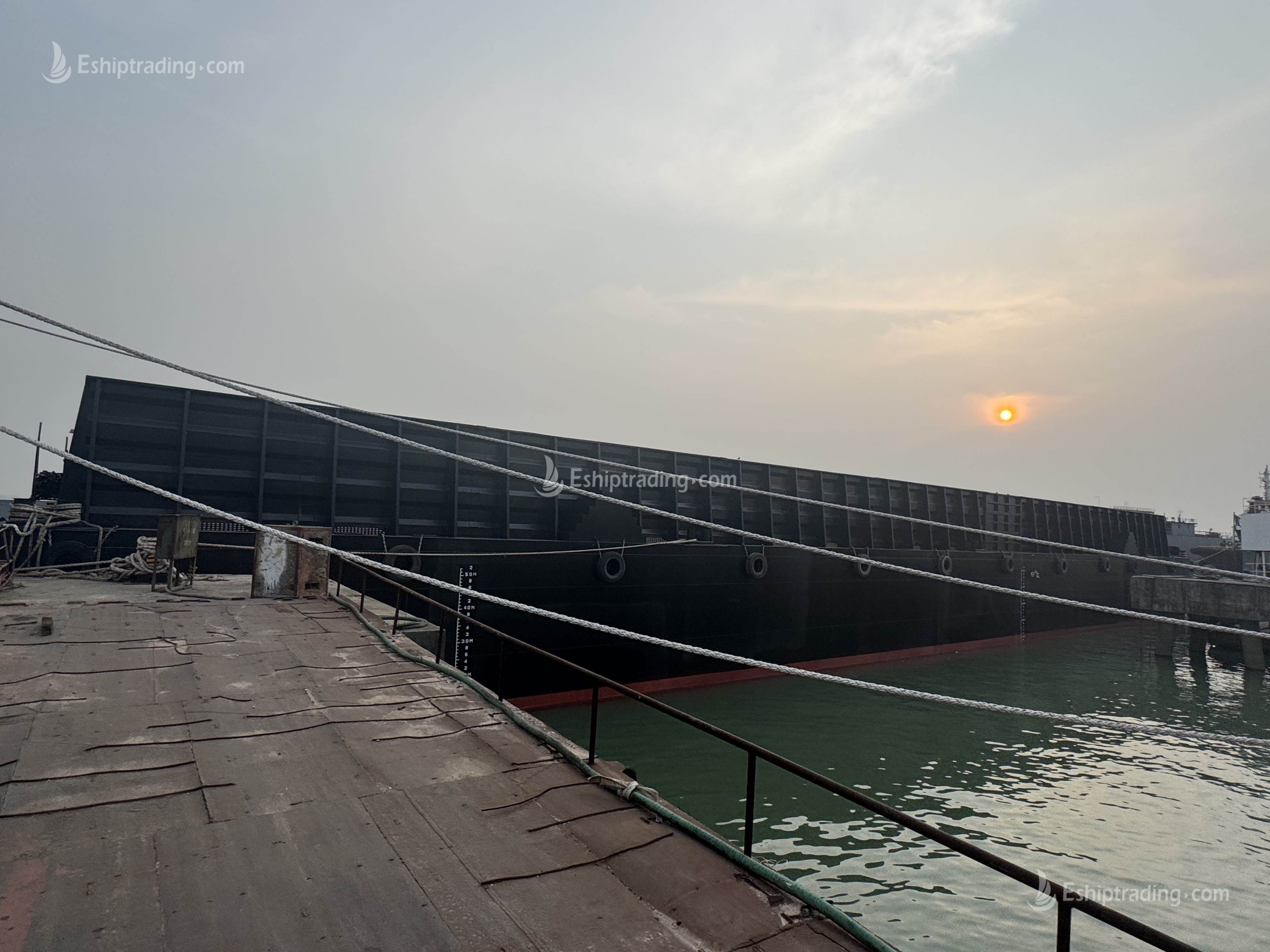 310FT Non-self-propelled deck barge For Sale