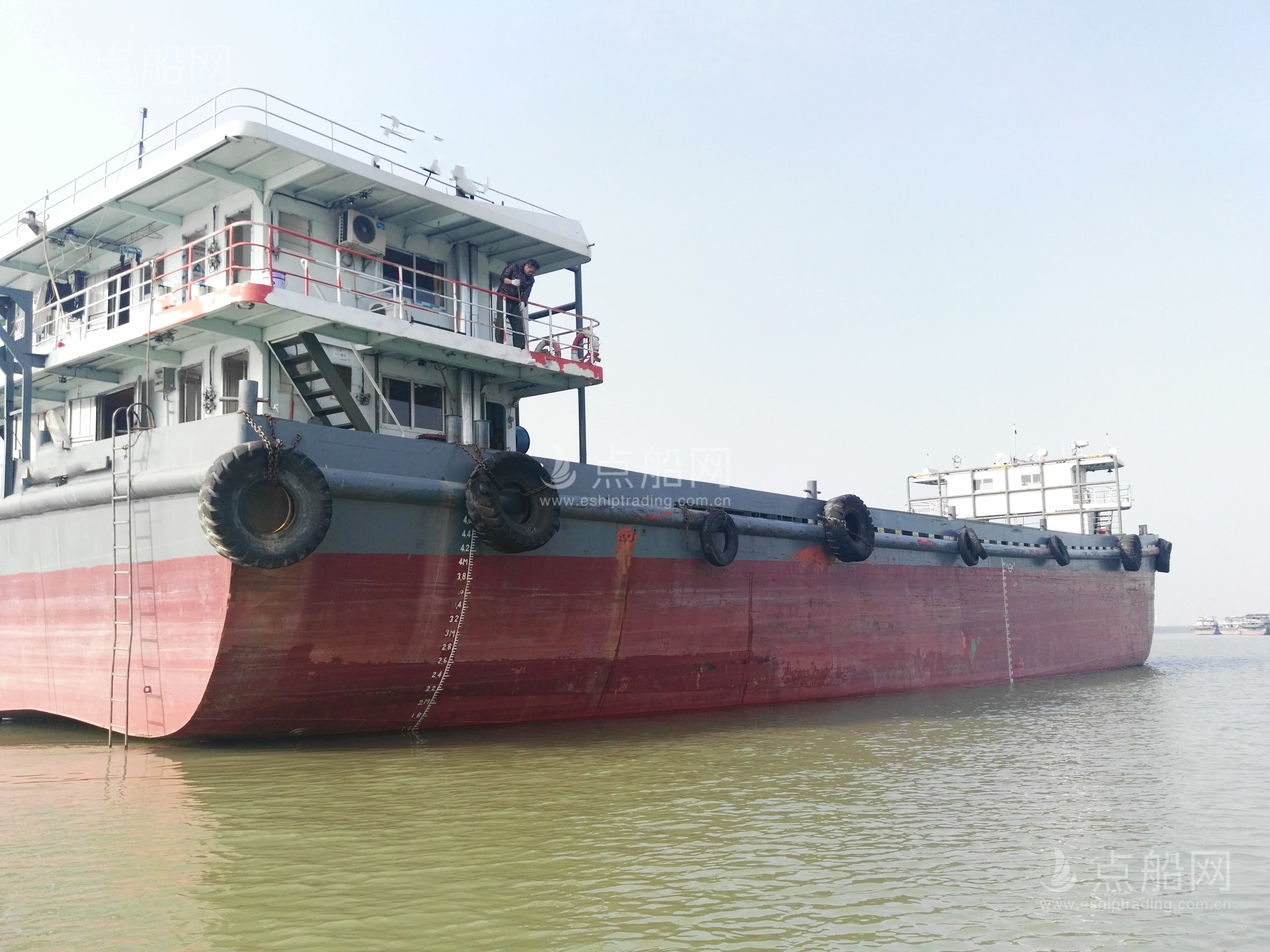 出售96箱集装箱驳