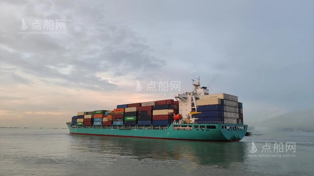 出售2076箱集装箱船