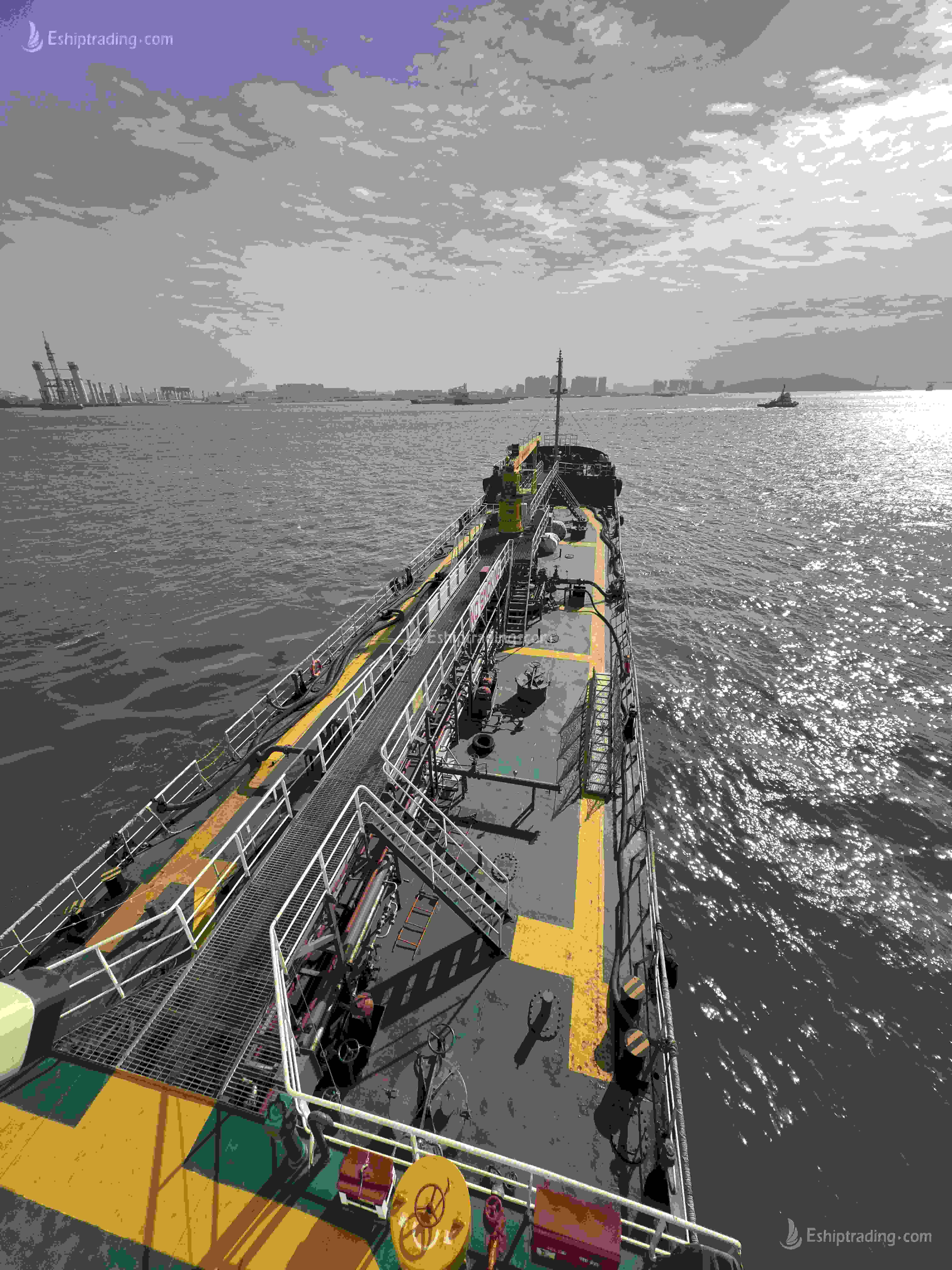 1700 T Bunkering Ship For Sale