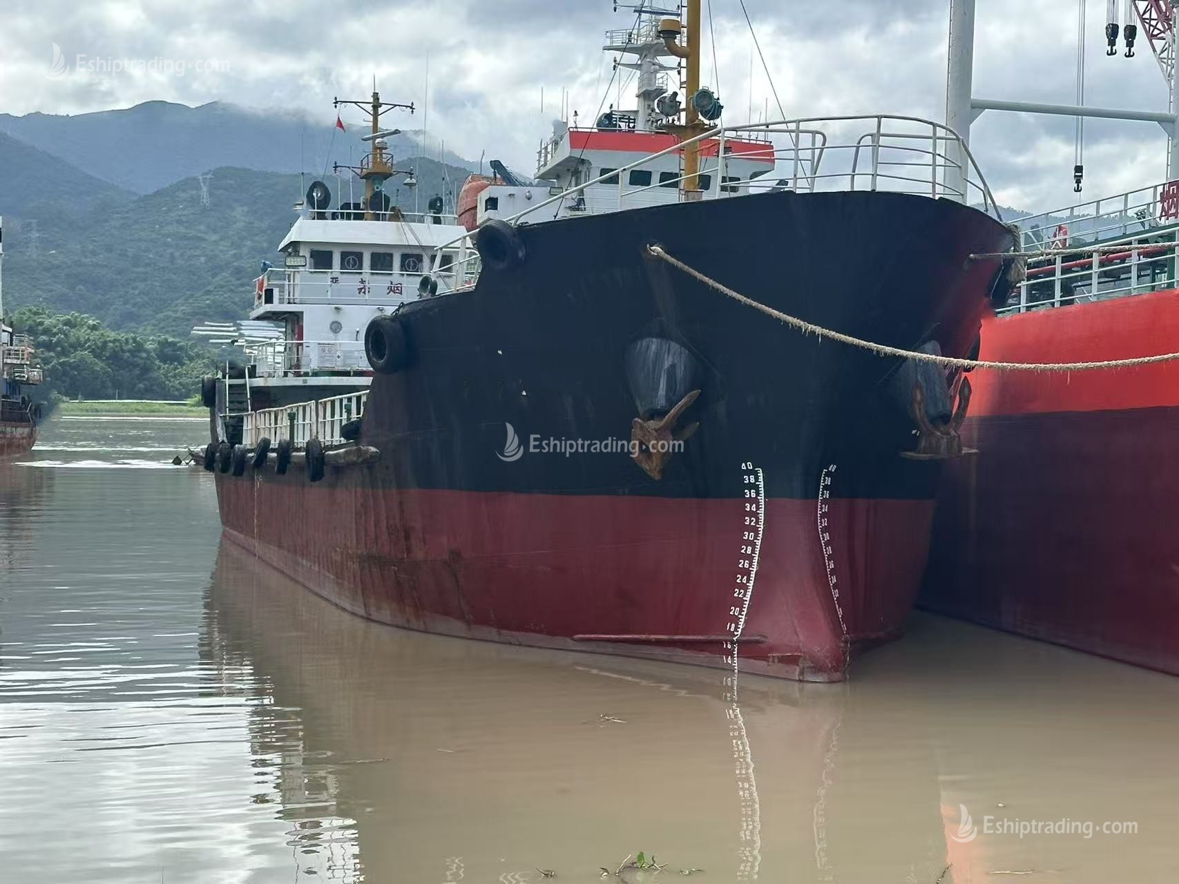 833 T Product Oil Tanker For Sale