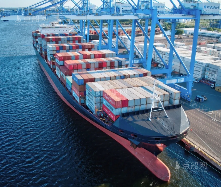 出售4896箱集装箱船