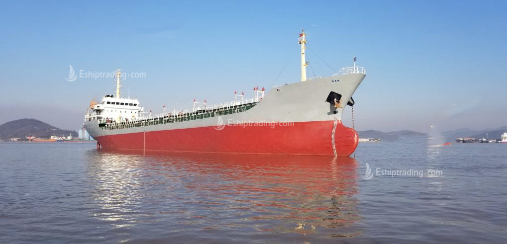 7042 T Product Oil Tanker For Sale