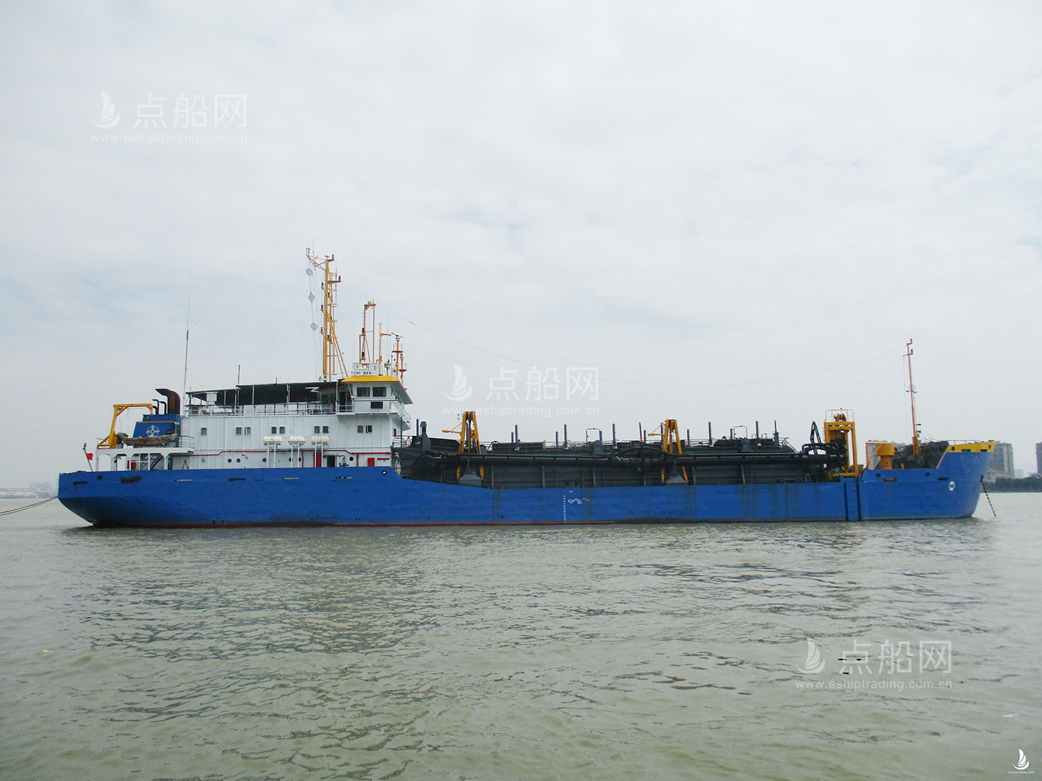 出售2400m3耙吸挖泥船