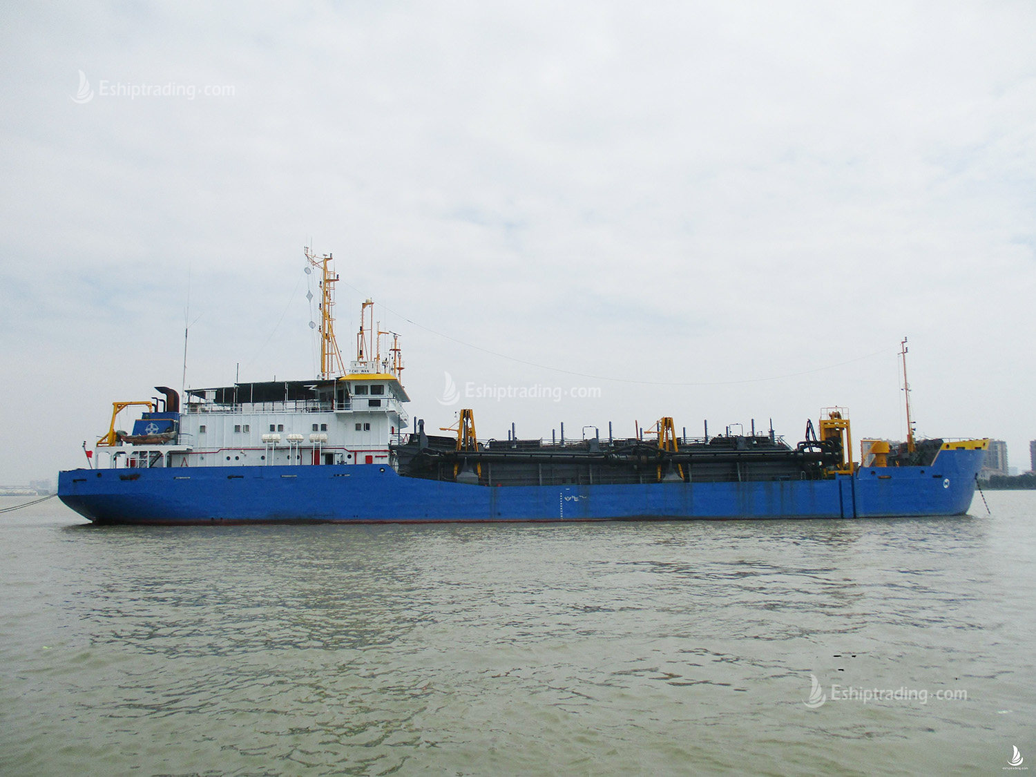 2400 m3 Trail Suction Hopper Dredger For Sale