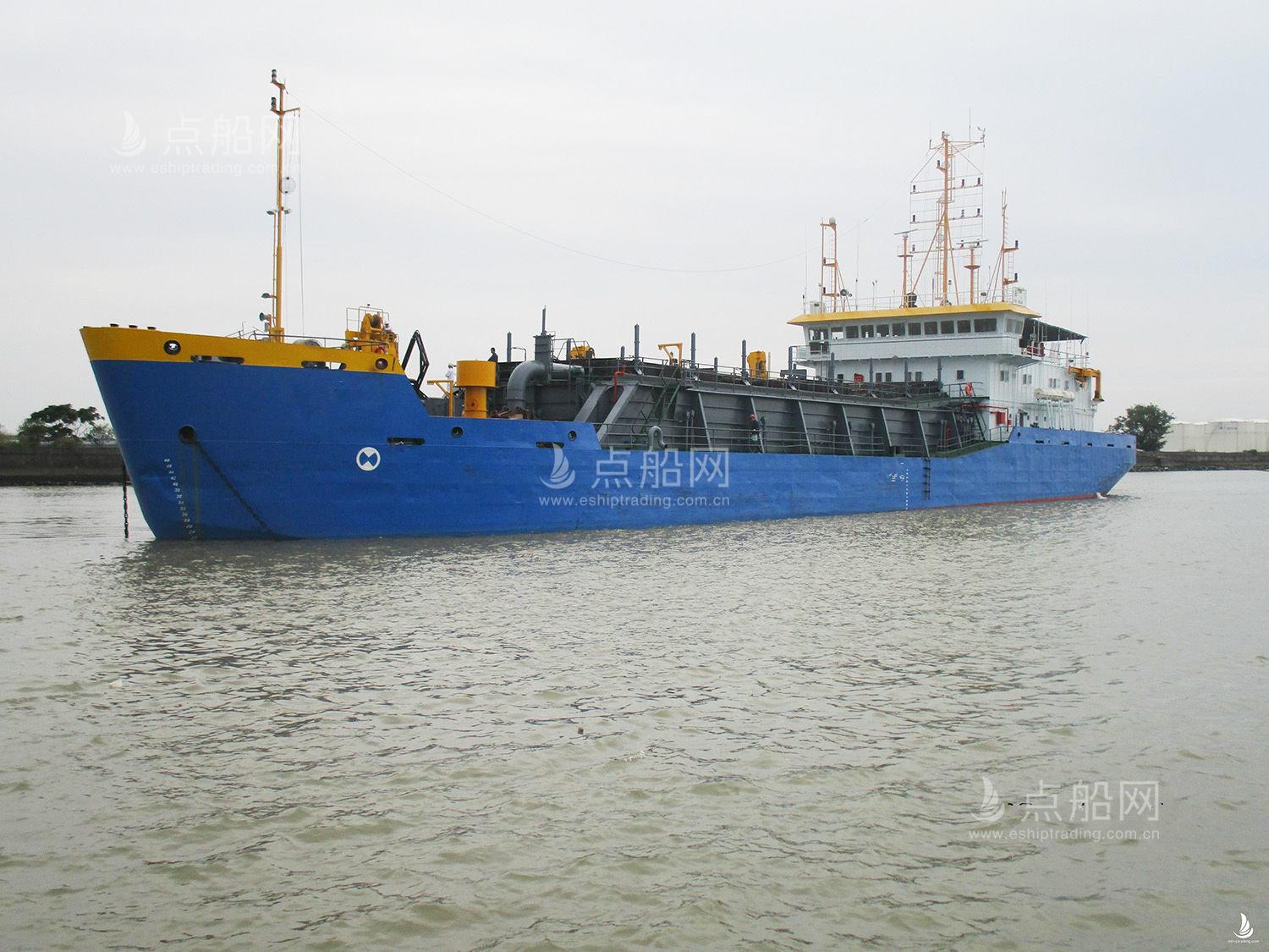 出售2400m3耙吸挖泥船