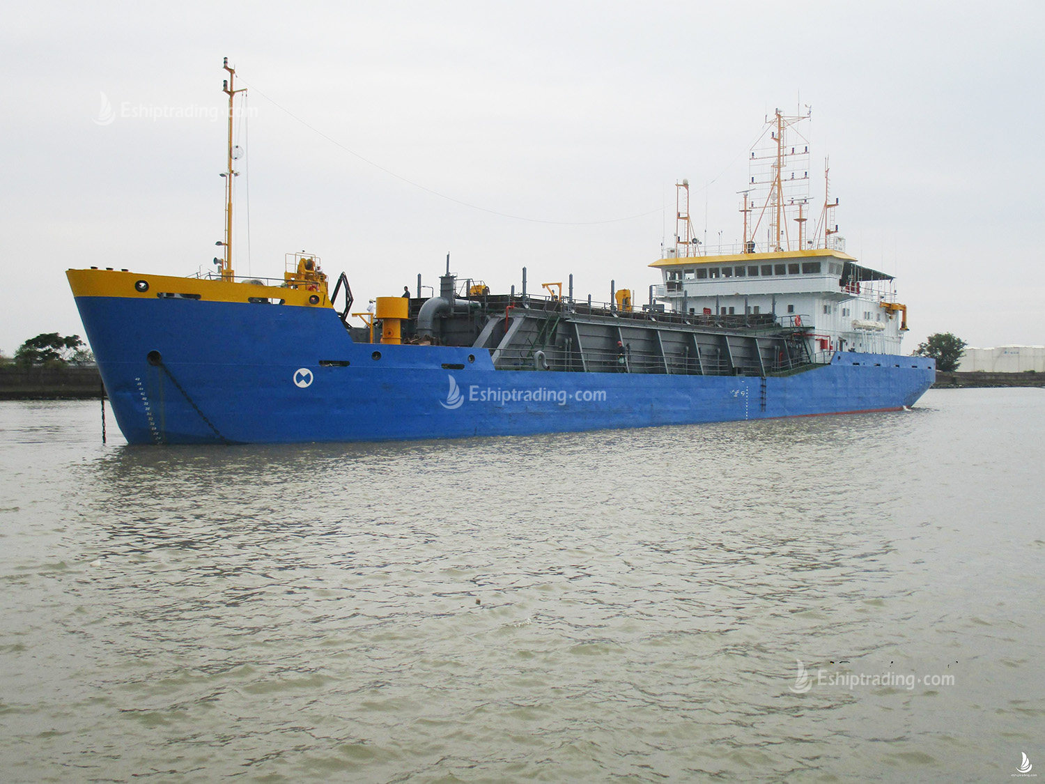 2400 m3 Trail Suction Hopper Dredger For Sale