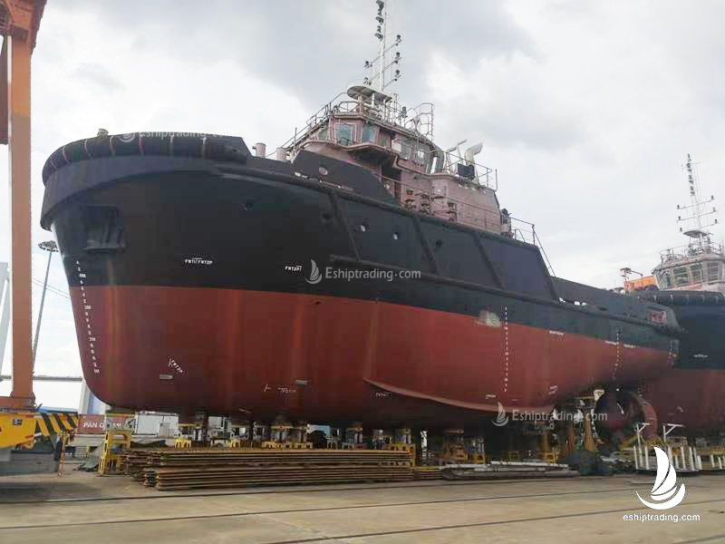 3945 KW Harbor Tug For Sale