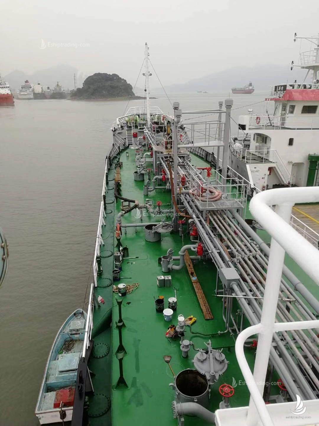 1200 T Product Oil Tanker For Sale
