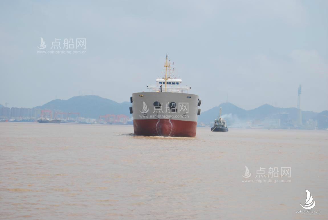 出售271箱集装箱船