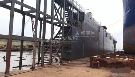 出售4500吨浮船坞