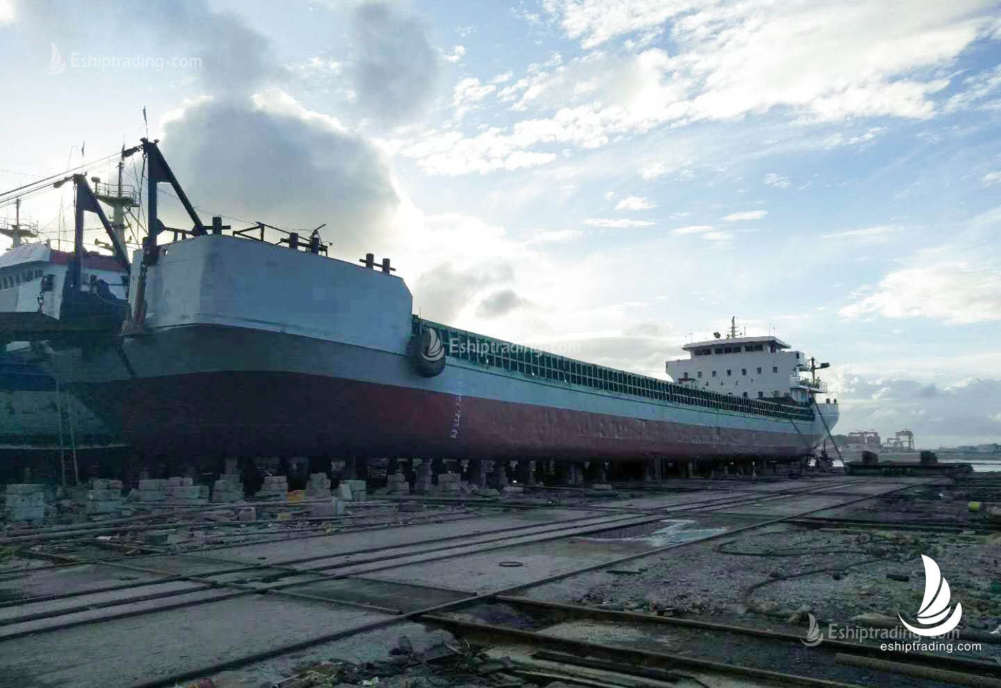 1225 T Deck Barge/LCT For Sale